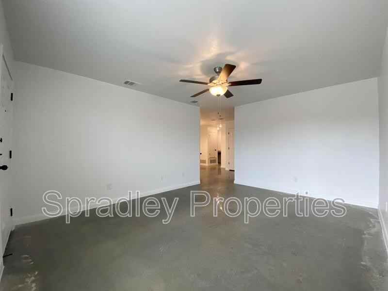 9110 Winding Ct Unit B - Photo 2 of 11