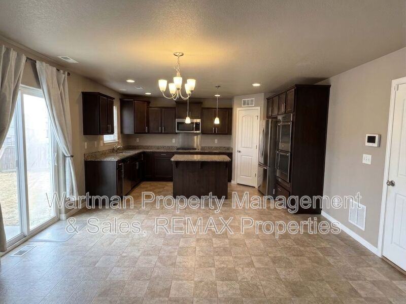 8394 Prairie Brush Ct - Photo 5 of 17