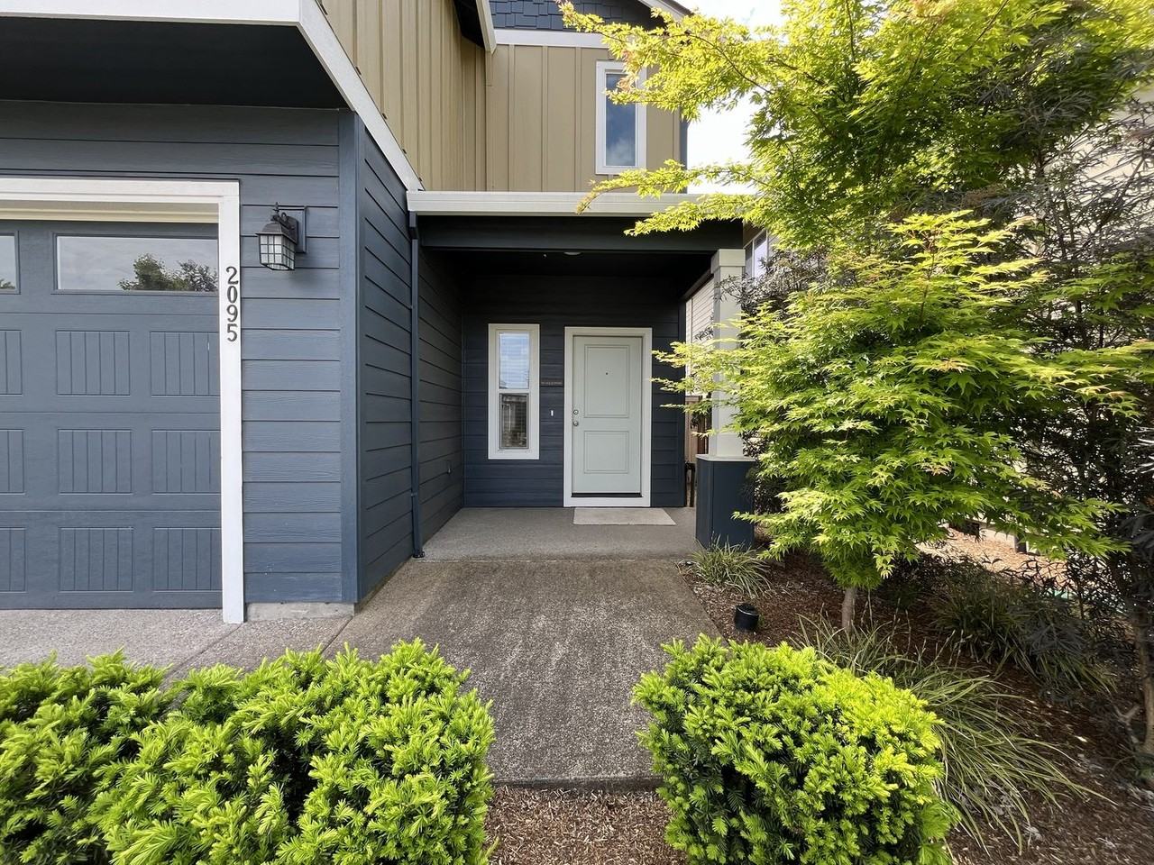 2095 S Heather St - Photo 5 of 41