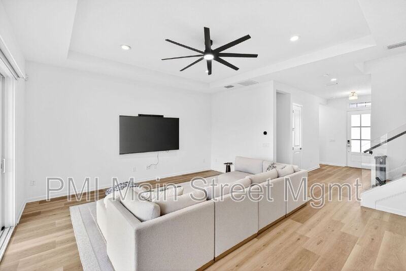 6604 Quest St - Photo 7 of 39