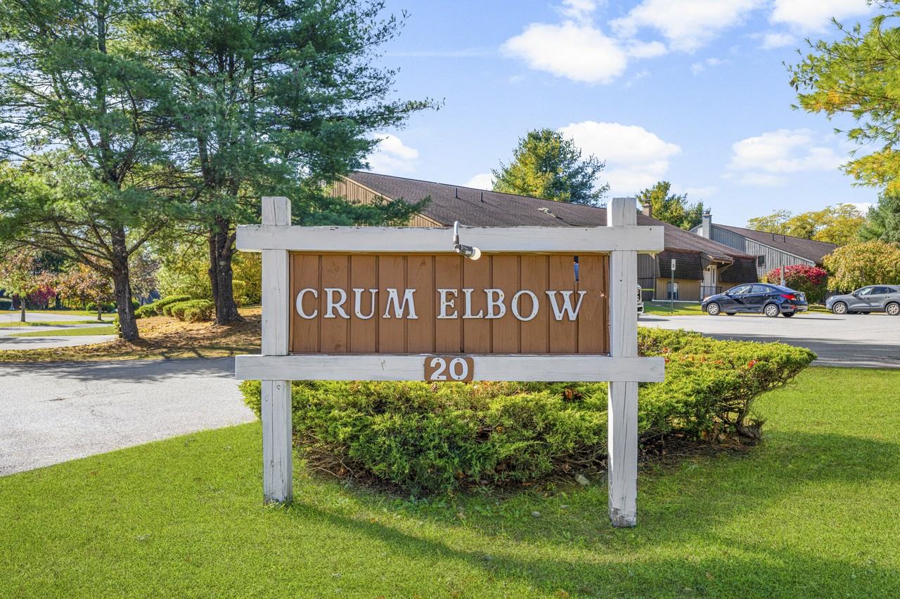 20 Crum Elbow Road - Photo 2 of 20