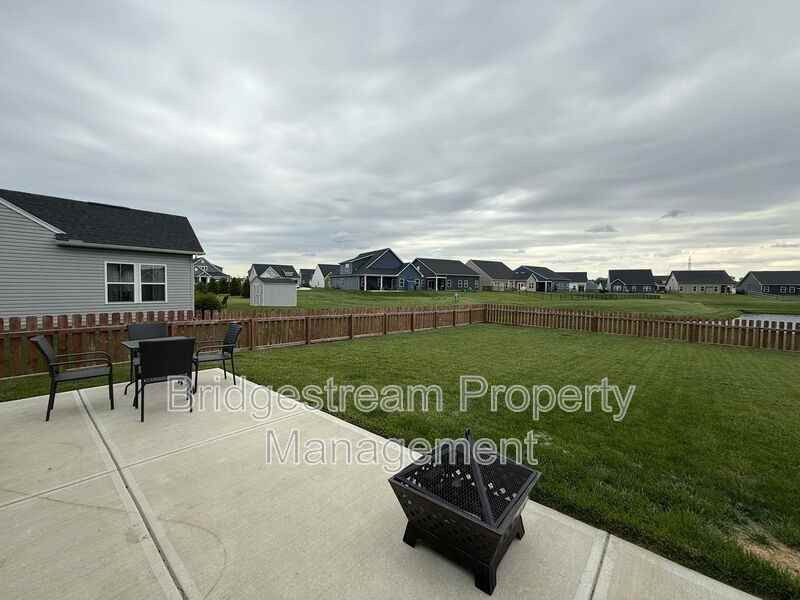 2194 Schmidt Dr - Photo 5 of 5