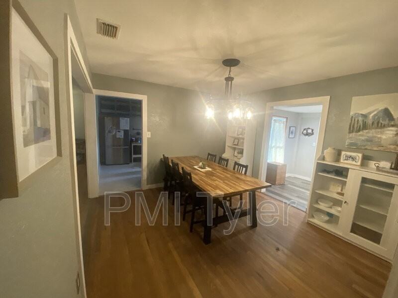 12624 Coleman St - Photo 5 of 20