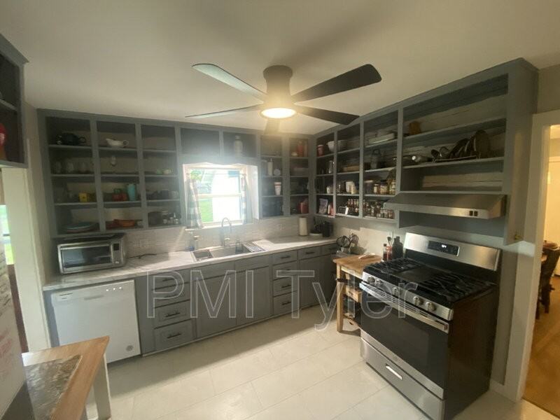 12624 Coleman St - Photo 7 of 20