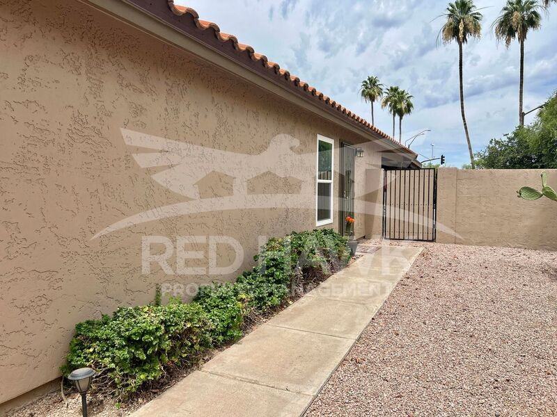 1034 W Redondo Dr - Photo 3 of 24