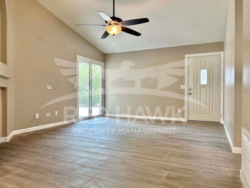 1034 W Redondo Dr - Photo 4 of 24