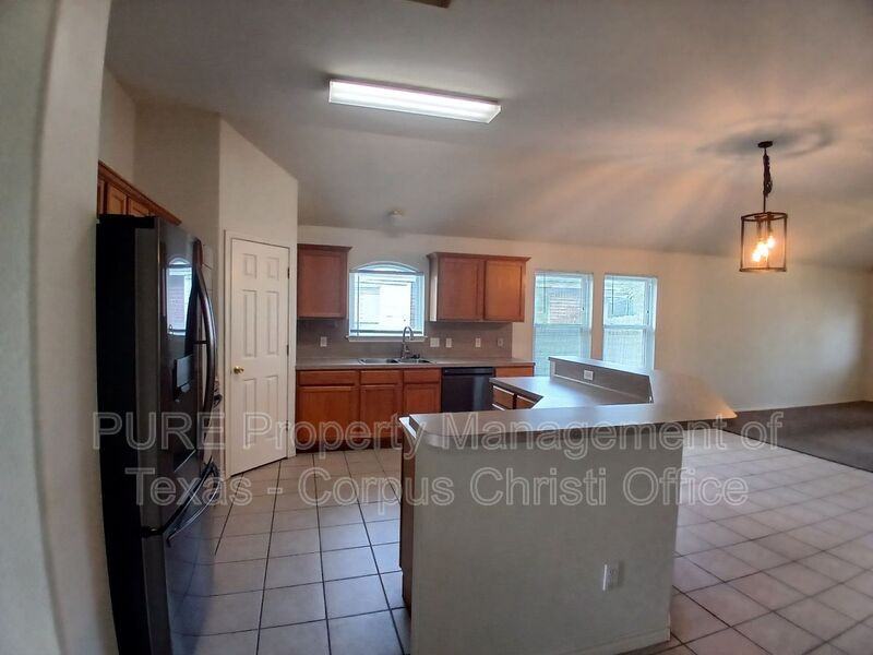 7609 Cold Springs Dr - Photo 4 of 43