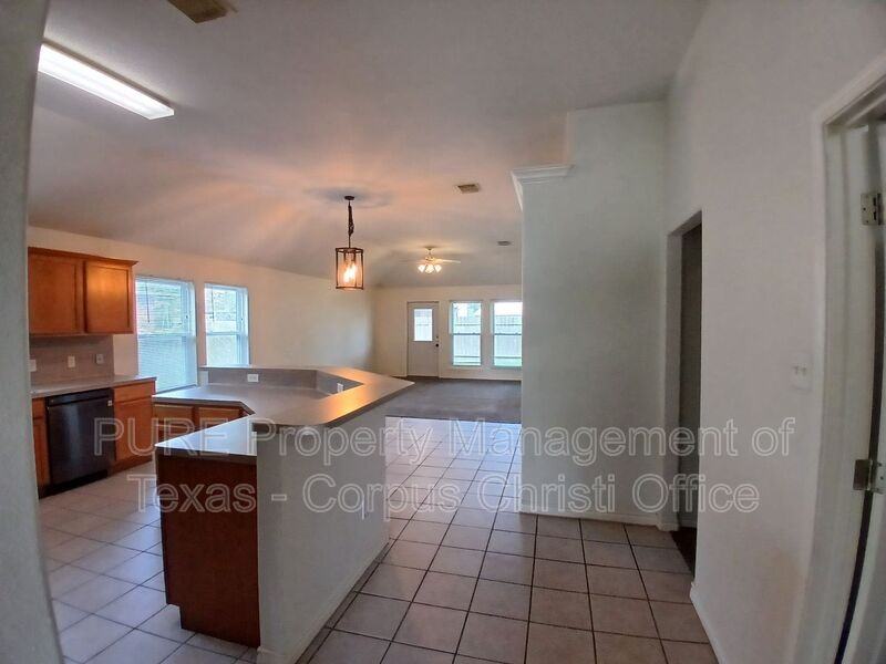 7609 Cold Springs Dr - Photo 5 of 43