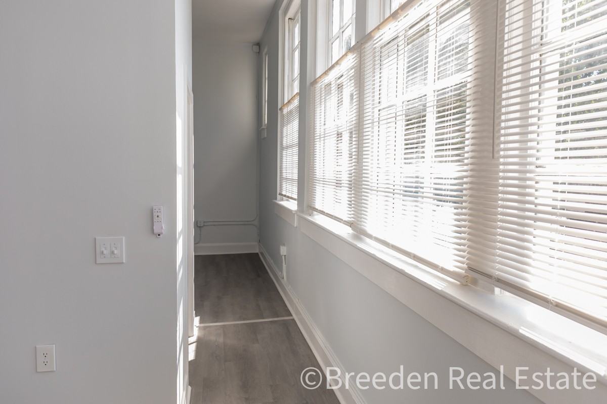 341-01: East Harper Ave Apartments - Photo 7 of 17