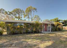featured image of 350 N Elm St
