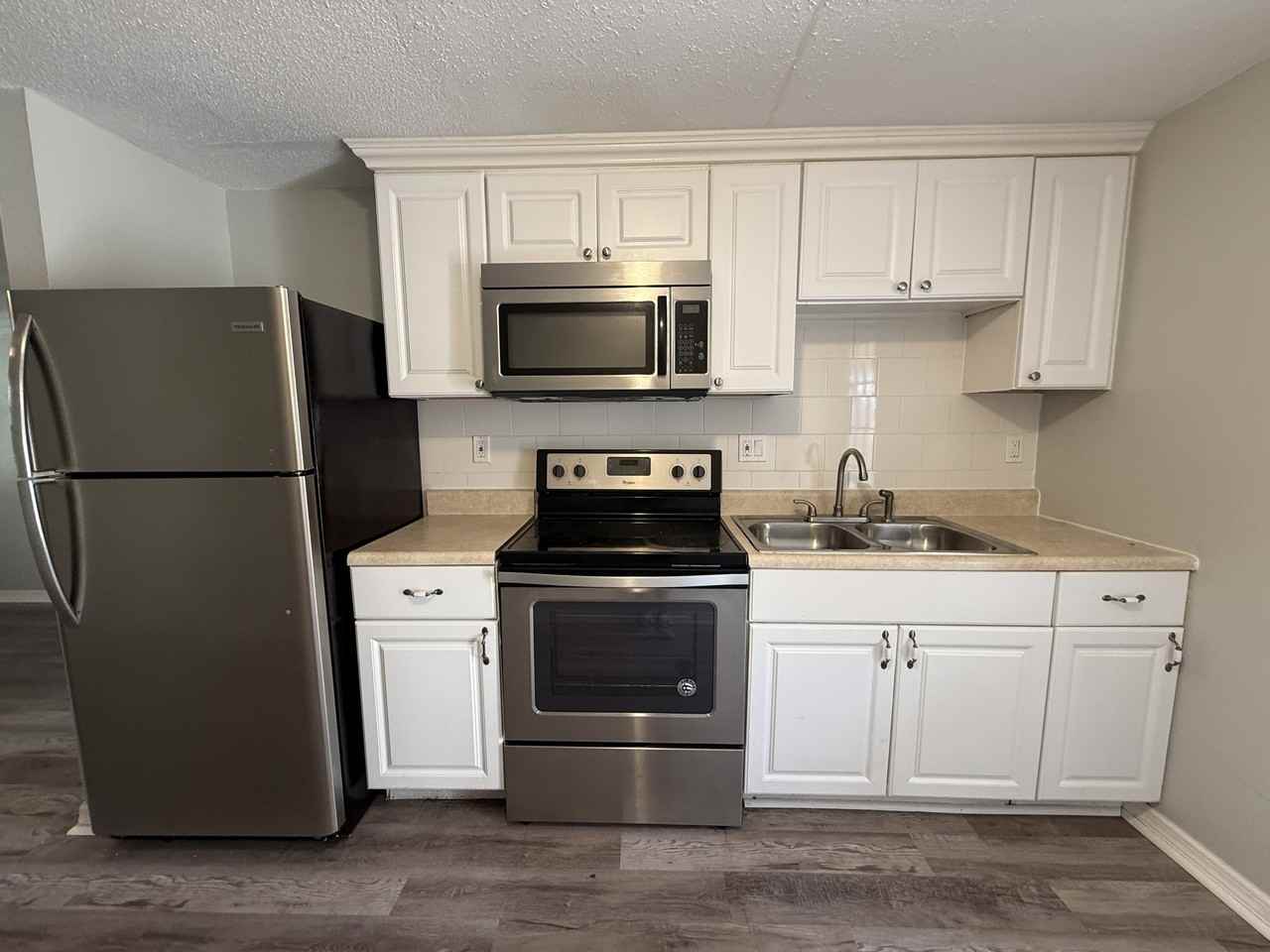 350 North Elm Street - 6 - Photo 5 of 10