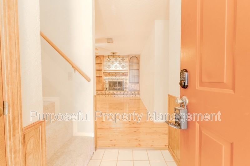 3145 Sw 96th St - Photo 4 of 29