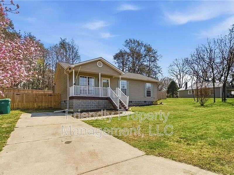 109 S Lonesome Rd - Photo 2 of 29