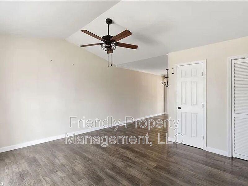 109 S Lonesome Rd - Photo 5 of 29