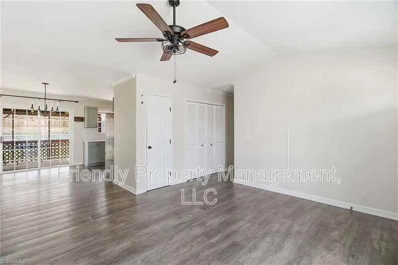 109 S Lonesome Rd - Photo 6 of 29
