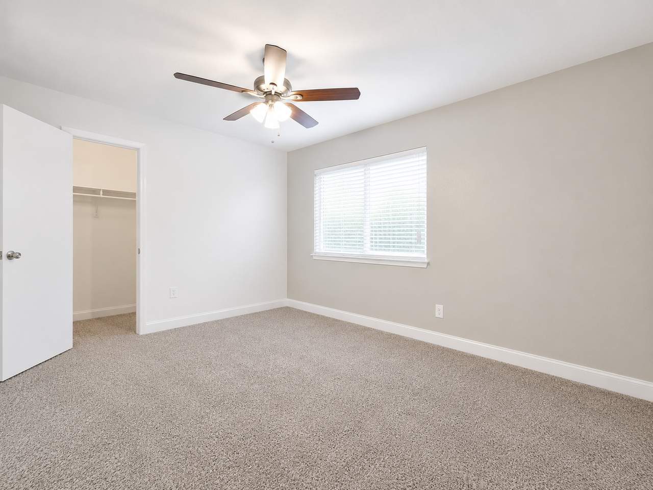 5009 Copperbend Blvd - Photo 4 of 6