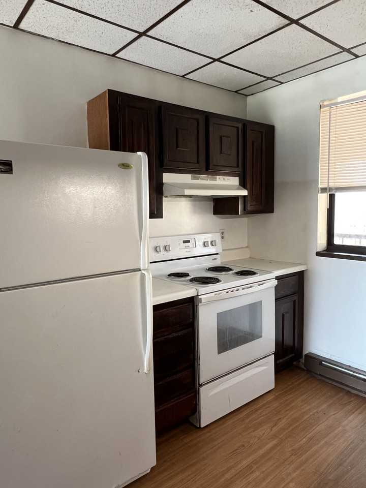 Ivory Gardens Apartments - Photo 6 of 22