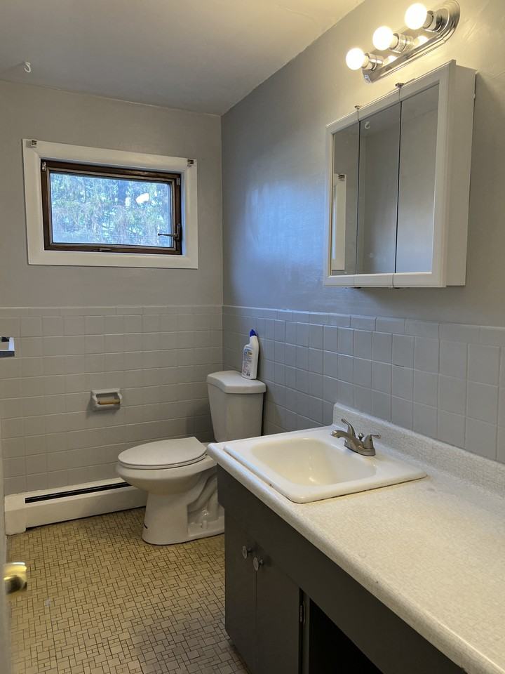 27 Tompkins Street - Photo 4 of 9