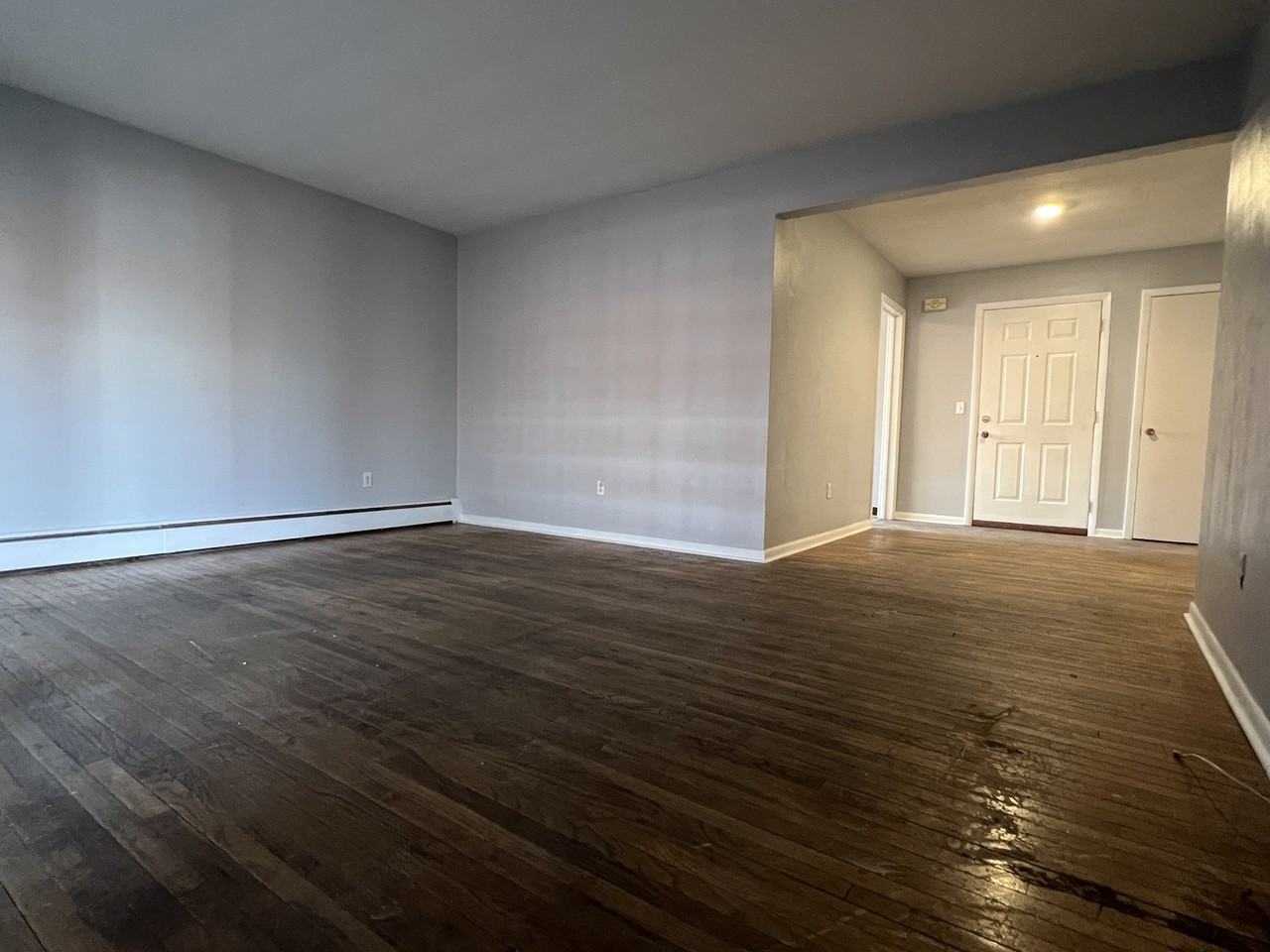 27 Tompkins Street - Photo 6 of 9