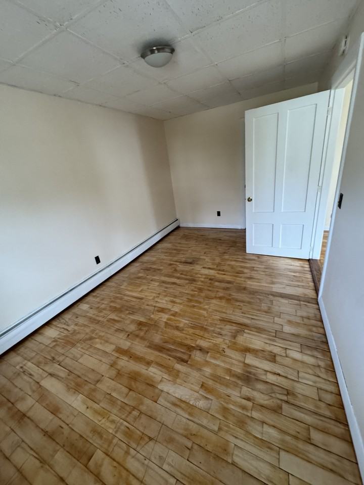 58 Main Street - Photo 3 of 6