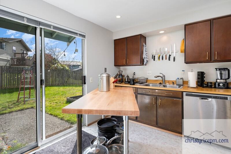 2107 Se 21st Ct - Photo 7 of 29