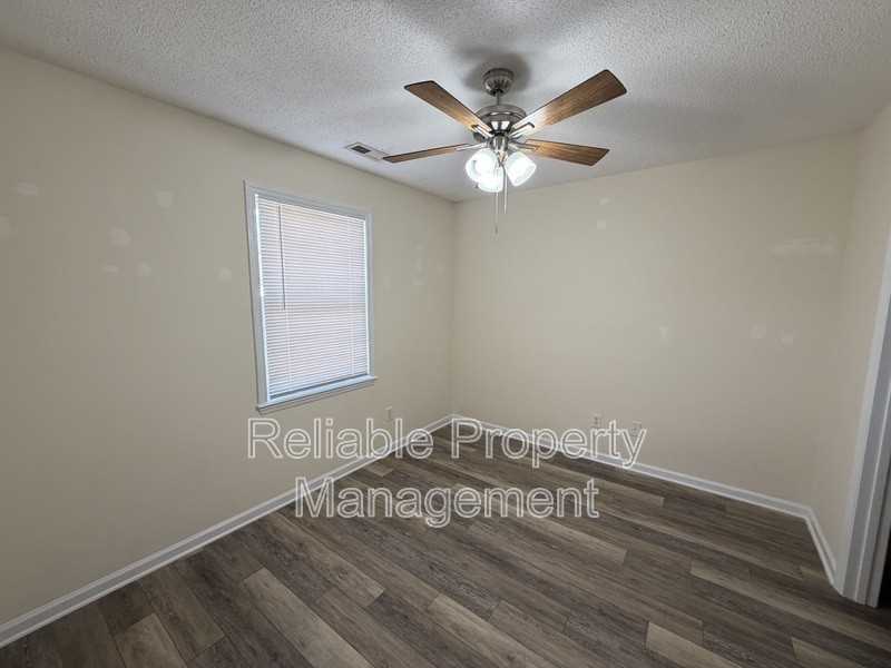 383 Moore St - Photo 3 of 11