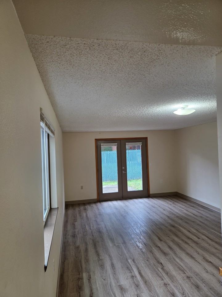 3504-3510 NE 54th Street - Photo 3 of 10