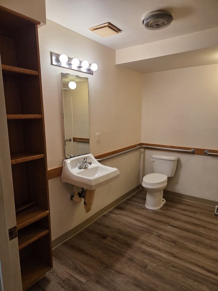 3504-3510 NE 54th Street - Photo 6 of 10