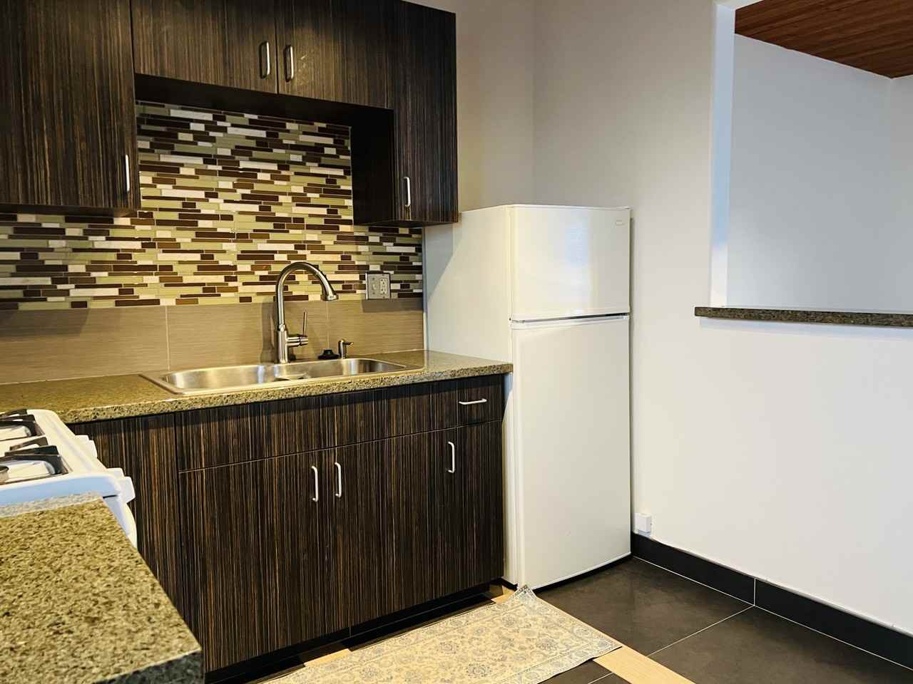 349 Playa Del Sur Street - Photo 5 of 37