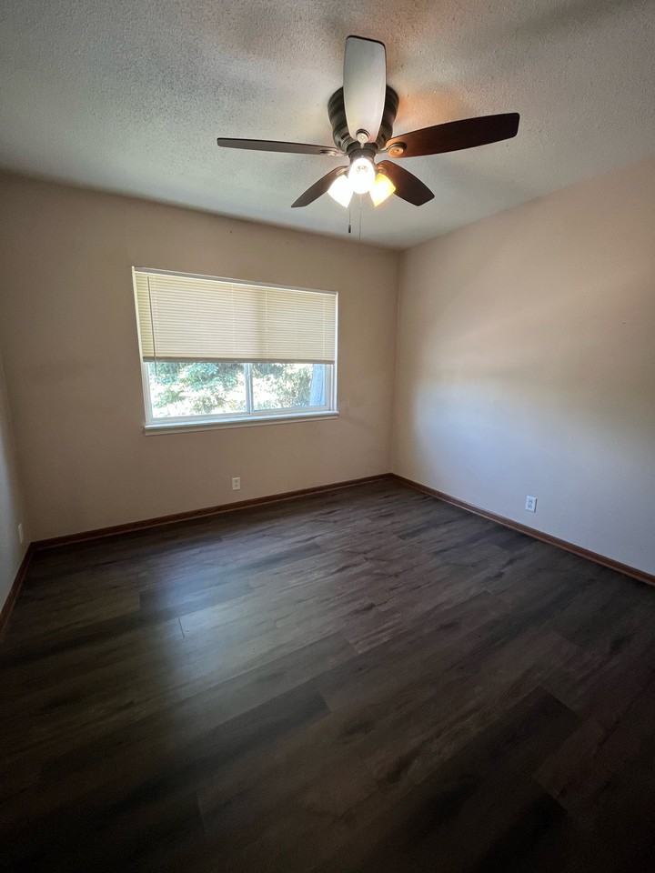 625 5th Avenue - Photo 3 of 4