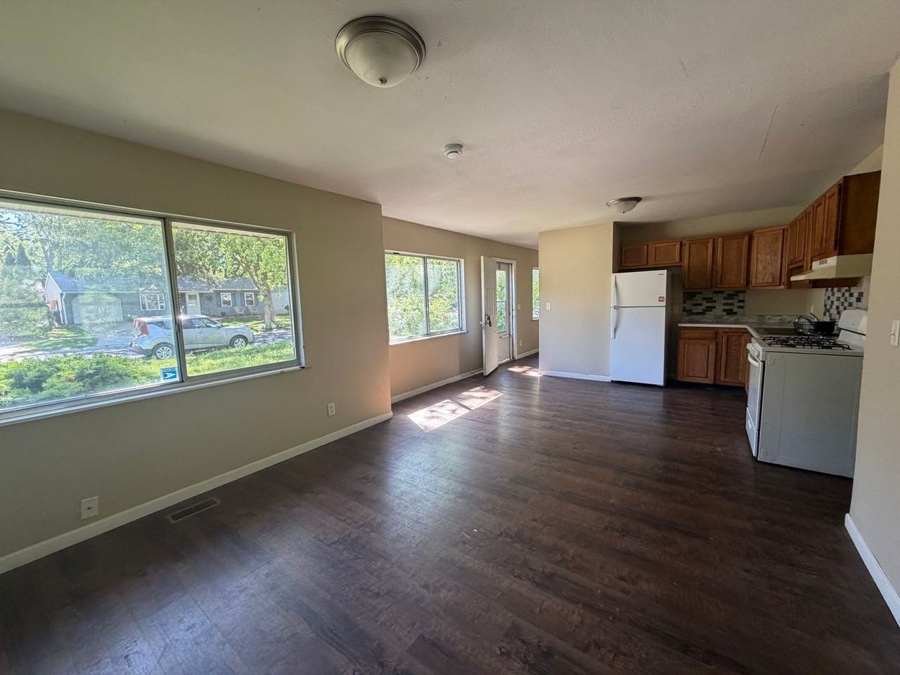 1109 Austin Dr - Photo 4 of 4