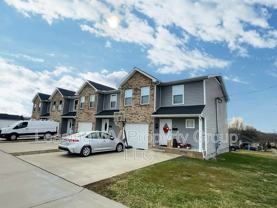 33 Madelaine Pl - Photo 1 of 1