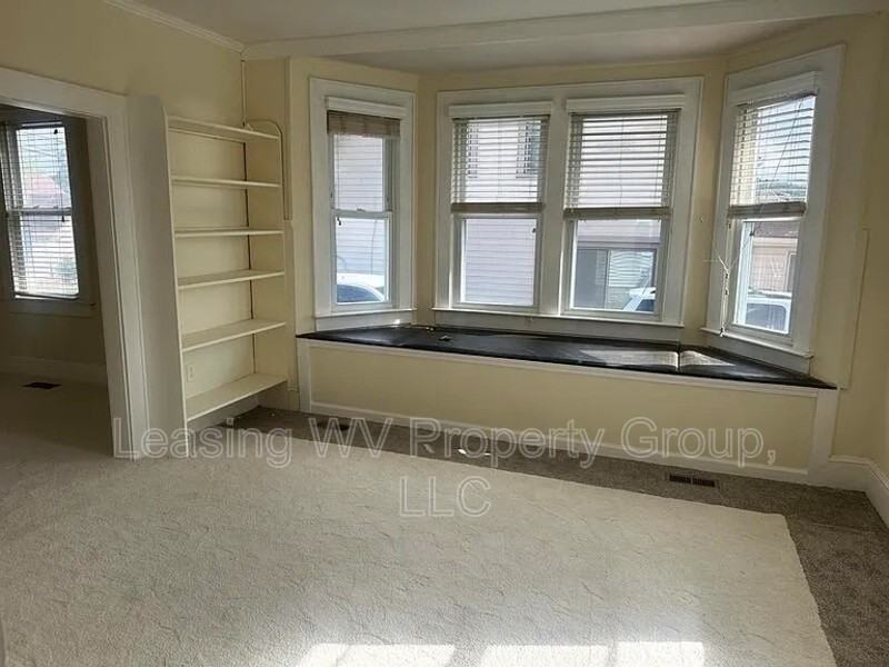 409 High School Ave - Photo 3 of 8