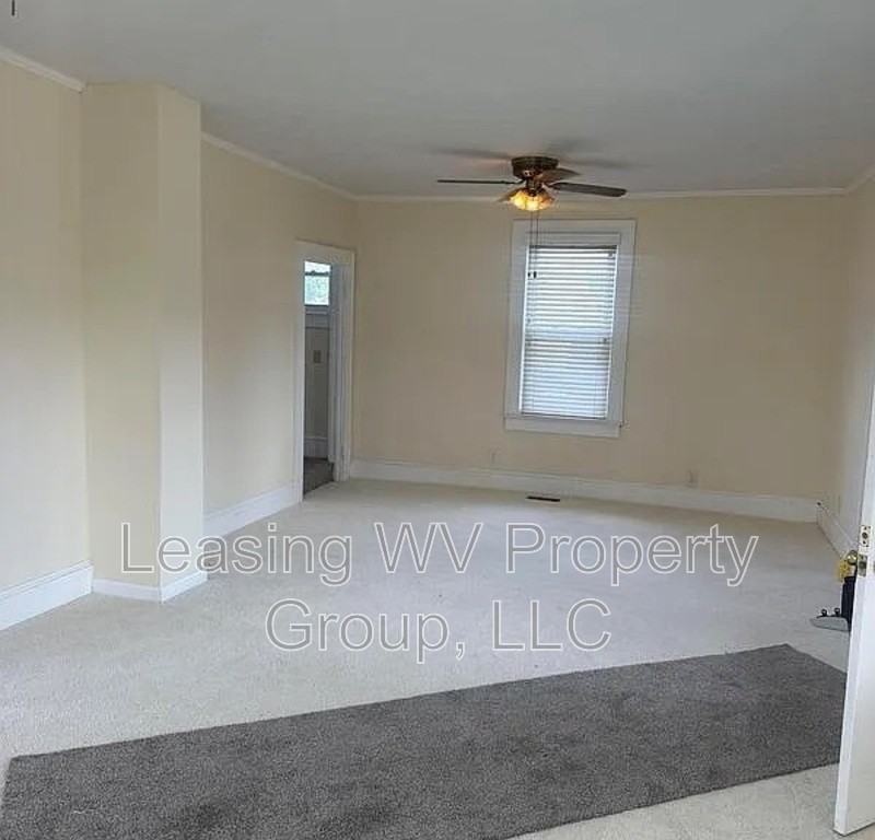 409 High School Ave - Photo 6 of 8
