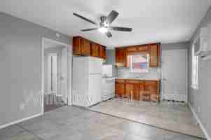 featured image of 700 Gray St #2