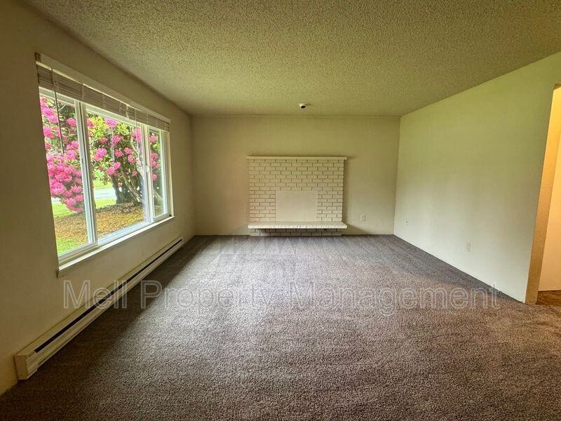 919 N Harding Rd #3 - Photo 2 of 13