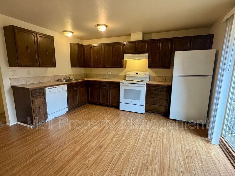 919 N Harding Rd #3 - Photo 4 of 13