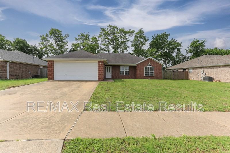 2505 Sw 20th St - Photo 3 of 32