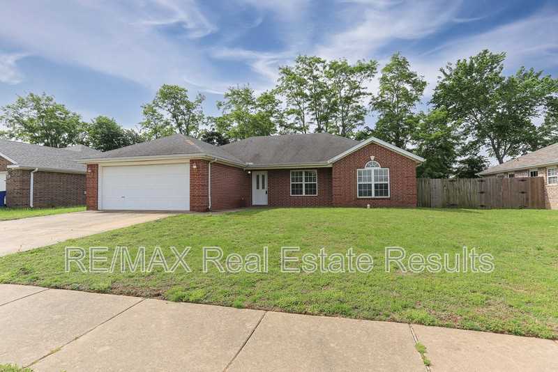 2505 Sw 20th St - Photo 4 of 32