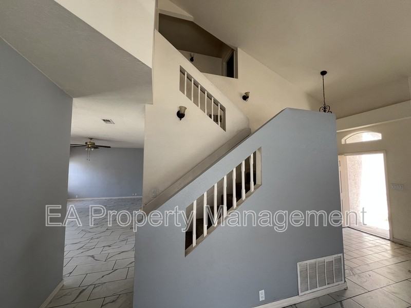 4009 Pasaje Pl Nw - Photo 4 of 19