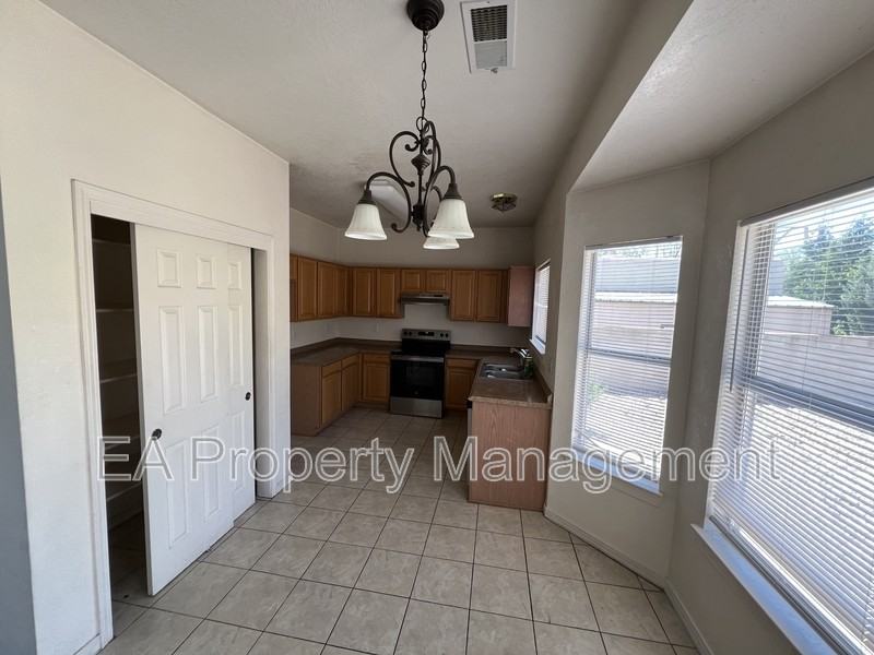 4009 Pasaje Pl Nw - Photo 6 of 19