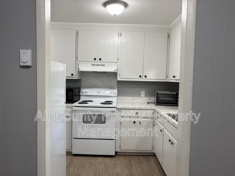 1706 Carolina St E #A - Photo 5 of 15