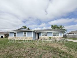 featured image of 175 N Berthe Ave