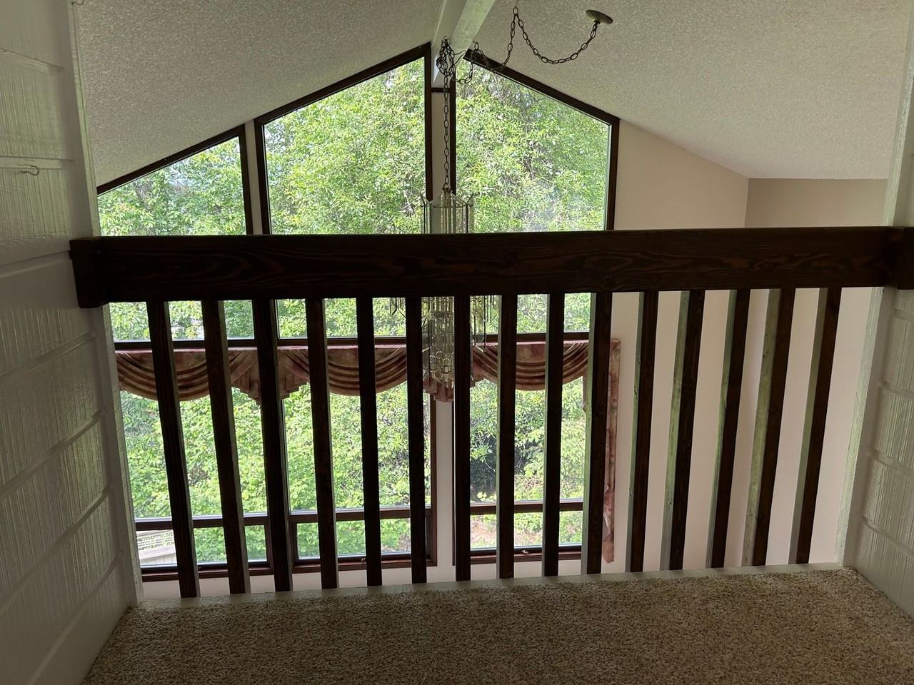 2746 Timberline Dr - Photo 3 of 19
