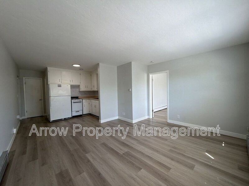 805 S 11th St #4 - Photo 3 of 7