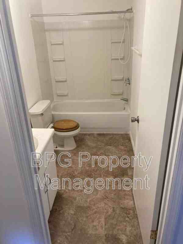 123 Circle Dr #19 - Photo 2 of 20