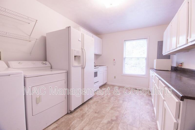140 W 14th St #4 - Photo 4 of 9