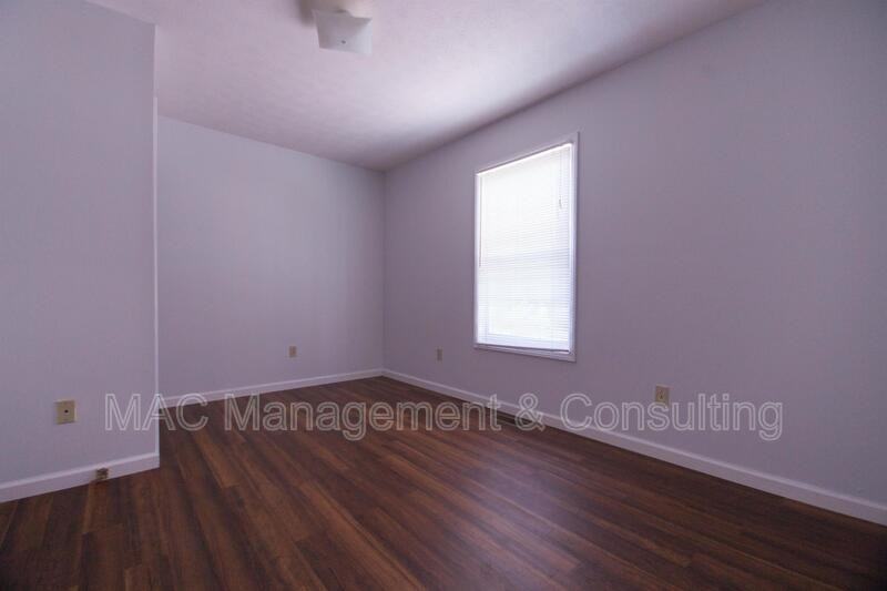 140 W 14th St #4 - Photo 5 of 9