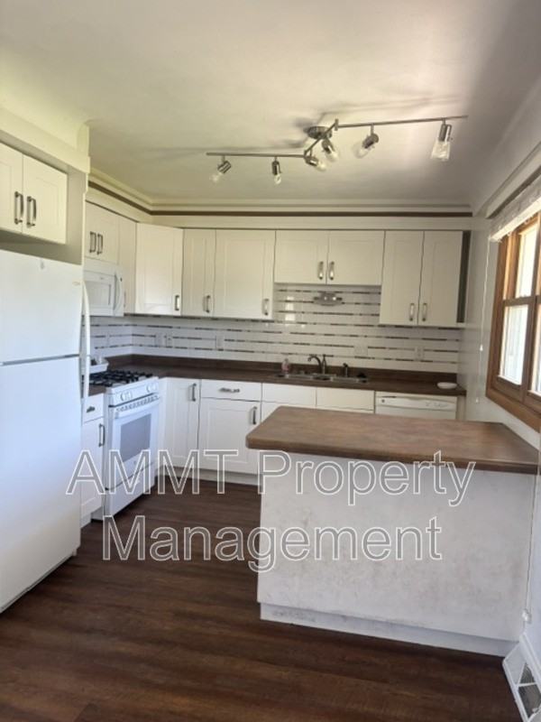 2918 Johnson Ave Nw - Photo 2 of 8