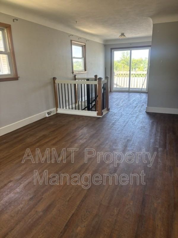 2918 Johnson Ave Nw - Photo 3 of 8